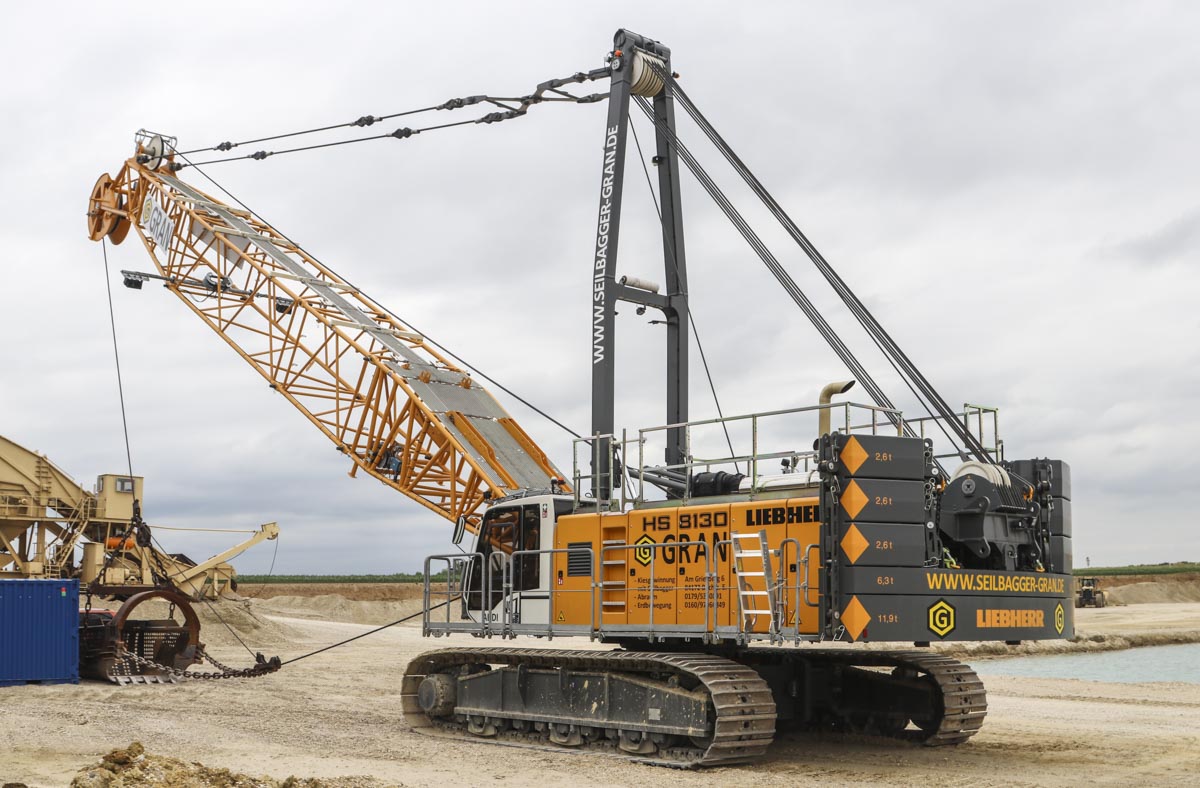 Liebherr HS 8130 HD - Seilbaggerbetrieb Gran :: www.trucks