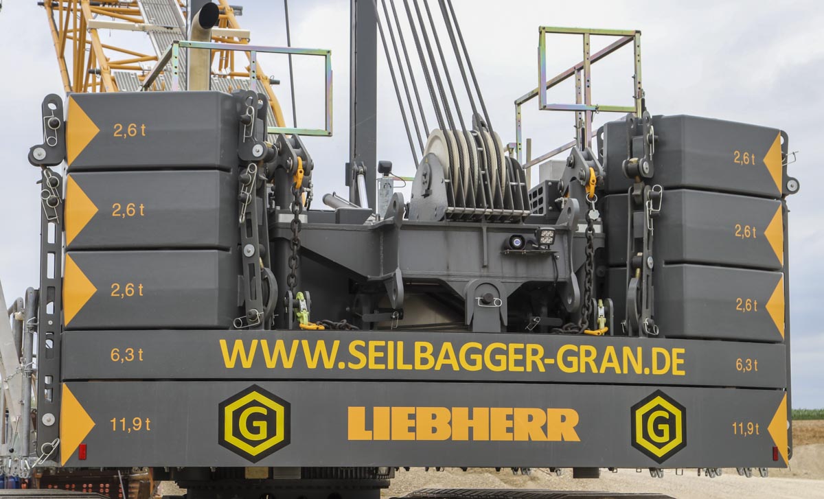 Liebherr HS 8130 HD - Seilbaggerbetrieb Gran :: www.trucks
