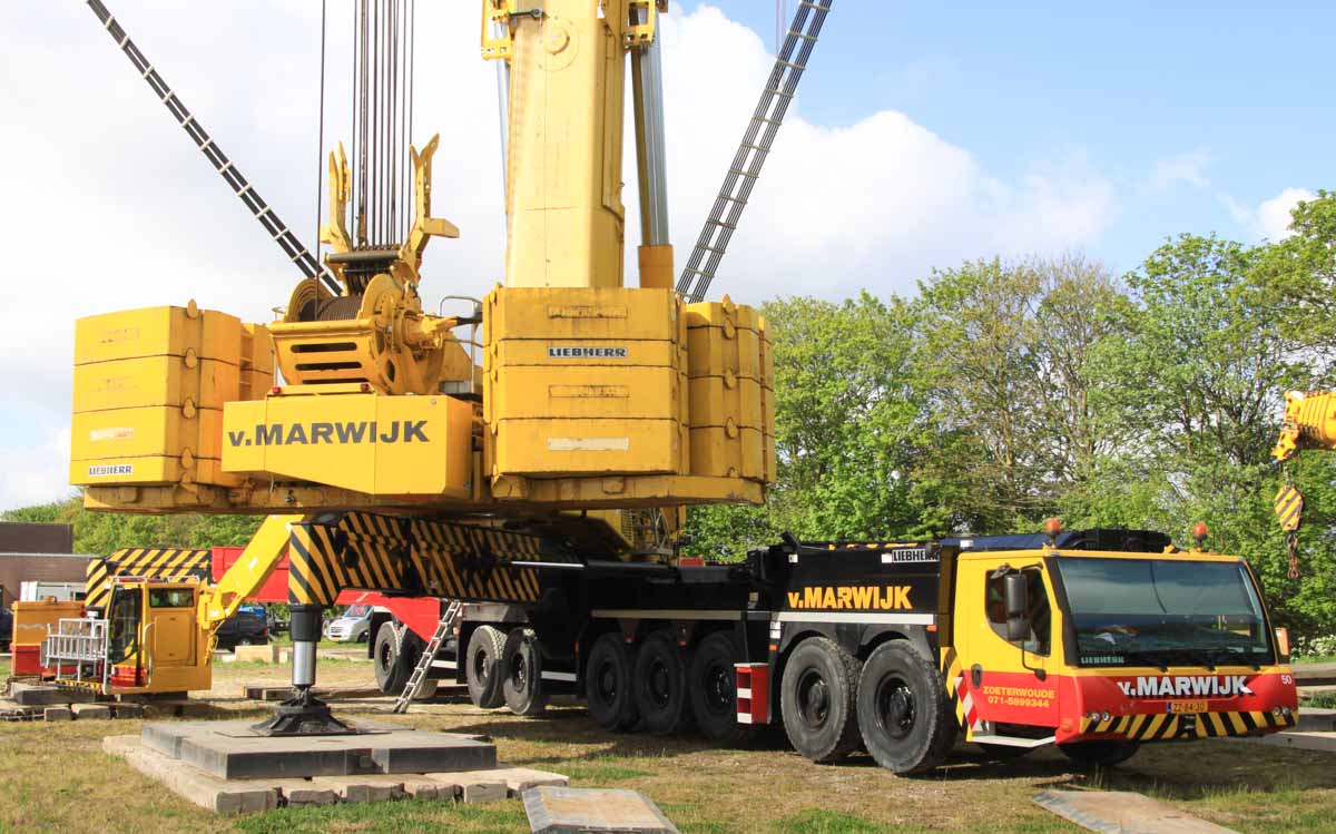 Liebherr LTM 11200-9.1 - Van Marwijk :: www.trucks-cranes.nl
