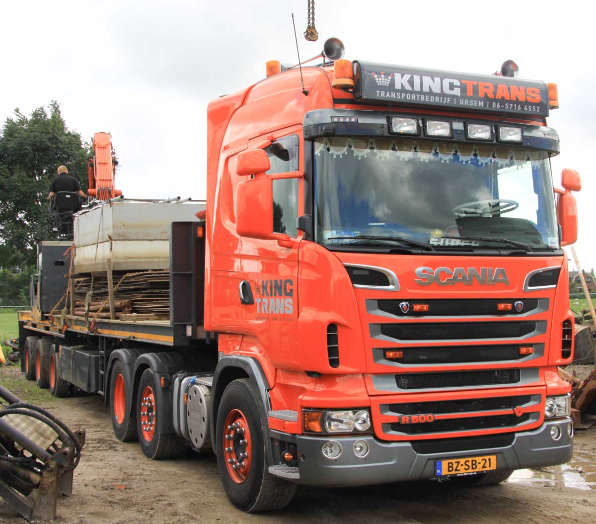 Scania brachte eine Sattelzugmaschine auf den Markt und die Tasche